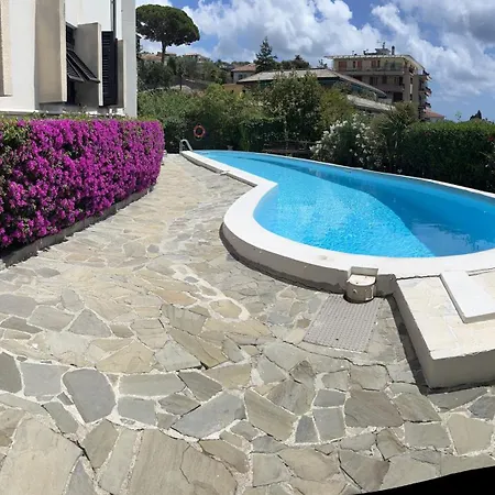 Apartment Welcome Riviera Nautilus 11- Vista Mare-posto Macchina Individuale-only One Car-piscina Condominiale Estiva-attrezzatissimo Rapallo