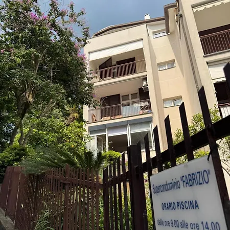 Welcome Riviera Nautilus 11- Vista Mare-posto Macchina Individuale-only One Car-piscina Condominiale Estiva-attrezzatissimo * Rapallo