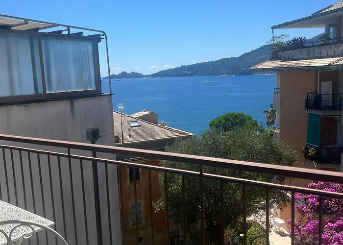 Welcome Riviera Nautilus 11- Vista Mare-posto Macchina Individuale-only One Car-piscina Condominiale Estiva-attrezzatissimo Apartment Rapallo
