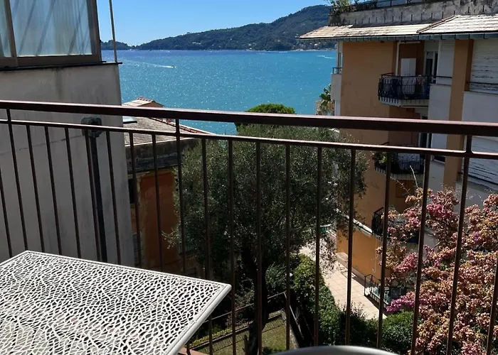 Welcome Riviera Nautilus 11- Vista Mare-posto Macchina Individuale-only One Car-piscina Condominiale Estiva-attrezzatissimo Apartment Rapallo